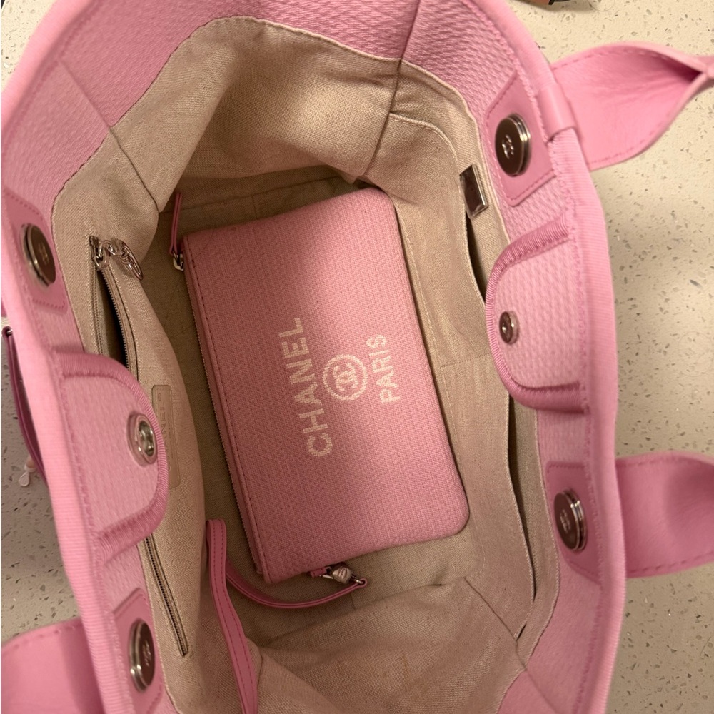 CHANEL Light Pink Canvas Logo Tote with Chain-Strap - Picture 5 of 8